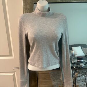 Turtle neck long sleeve top